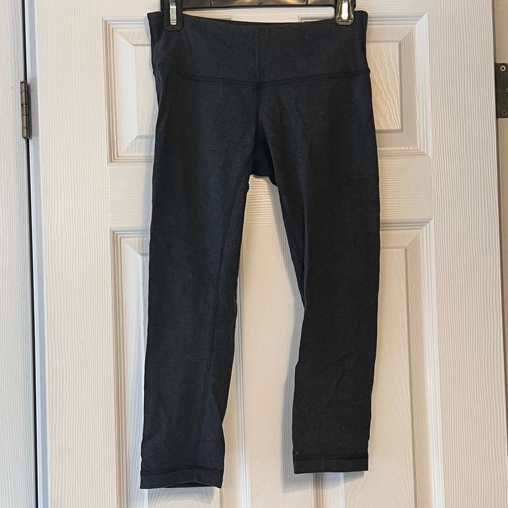 Lululemon cotton 3/4 leggings sz 6